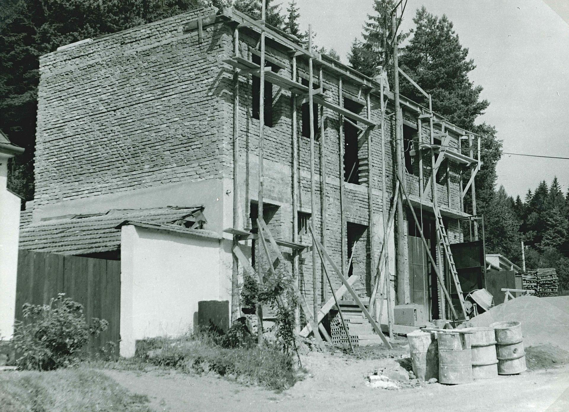 přestavba 1975